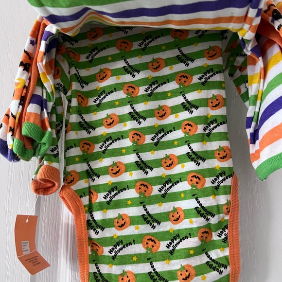 NWT Halloween long sleeve set of 4 by One Potato 2. 💯 % cotton 0-3 - Picture 8 of 11